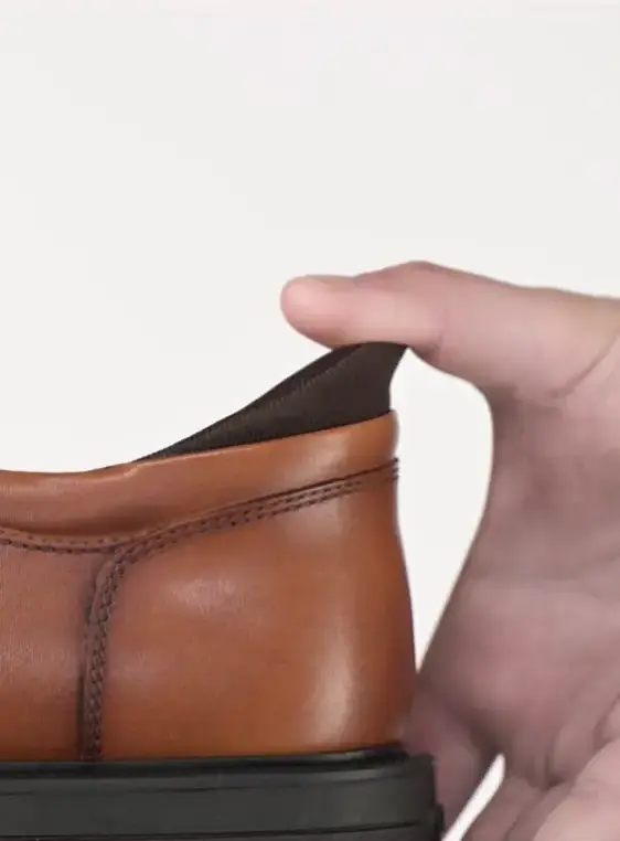 Gif features the Nunn Bush EZ on heel on the KORE Icon EZ Plain Toe Oxford. 