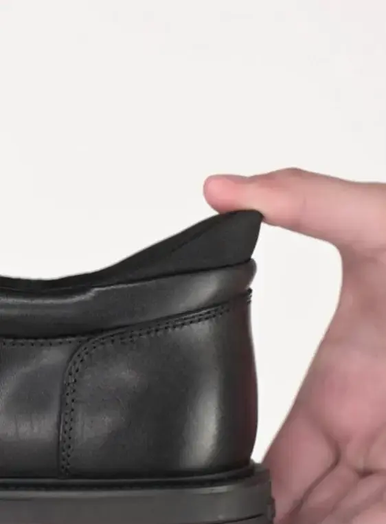 Gif features the Nunn Bush EZ on heel on the KORE Icon EZ Cap Toe Oxford.