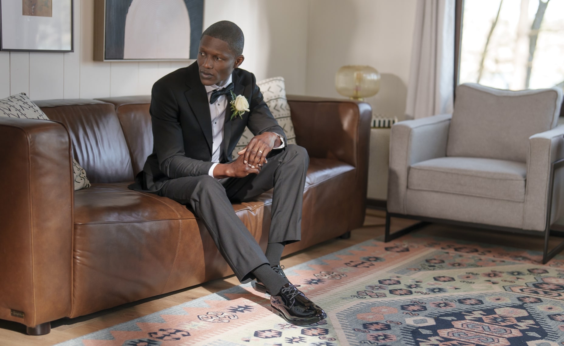 Image features the Centro Formal Flex oxford on a man in a tux.