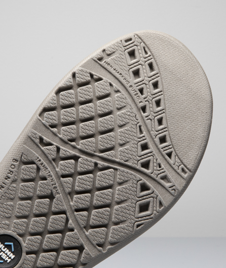 LIGHTWEIGHT RUBBER SOLE